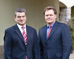 Dr. Mark-Andre Freyberg, Vorstand der CytoTools AG (rechts) und Dr. Dirk Kaiser (links)